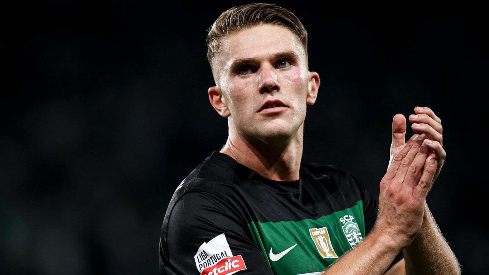 凭借极强的 凭借极强的